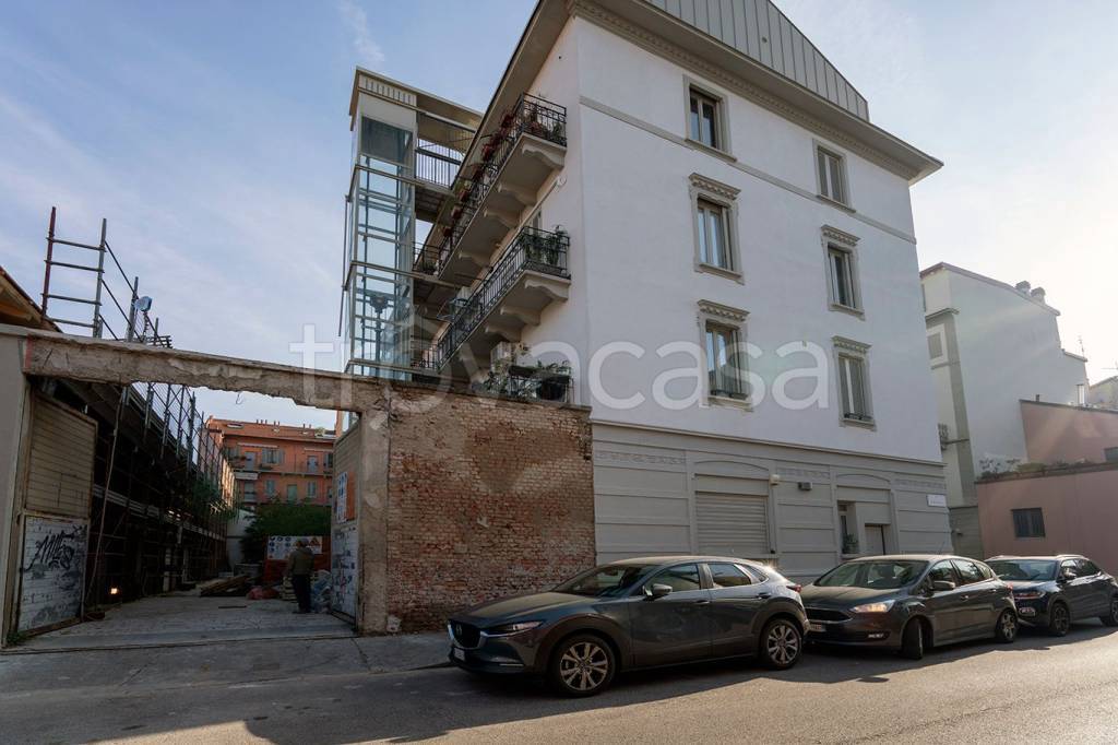 Appartamento in vendita a Milano via Gian Francesco Pizzi