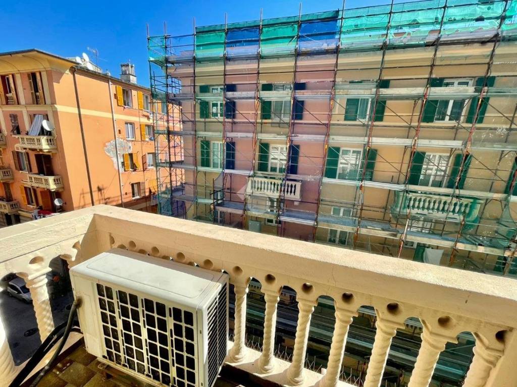 Appartamento in vendita a Genova via vetrano, 3