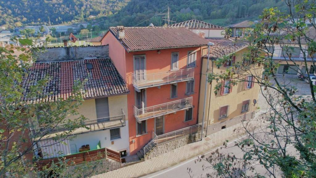 Casa Indipendente in vendita a Paratico via Camillo Benso di Cavour