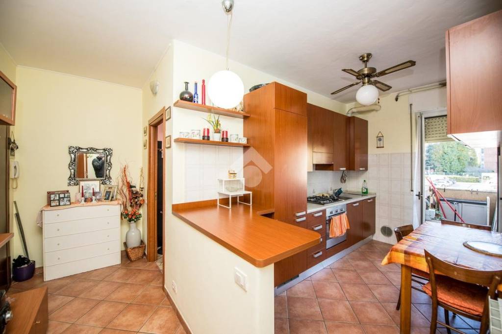 Appartamento in vendita a San Donato Milanese via Di Vittorio, 51