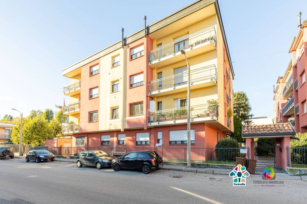 Appartamento in vendita a Macherio via Vincenzo Bellini, 5
