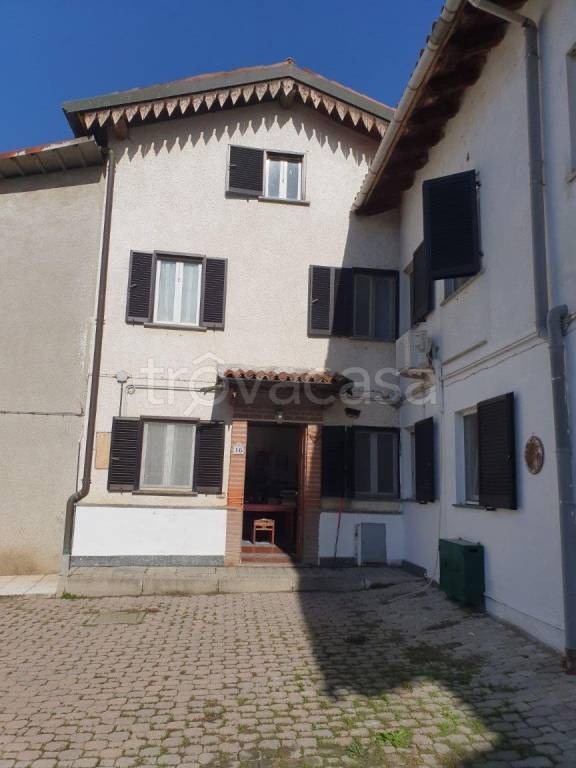 Villa Bifamiliare in vendita ad Albuzzano via Umberto Pace, 16