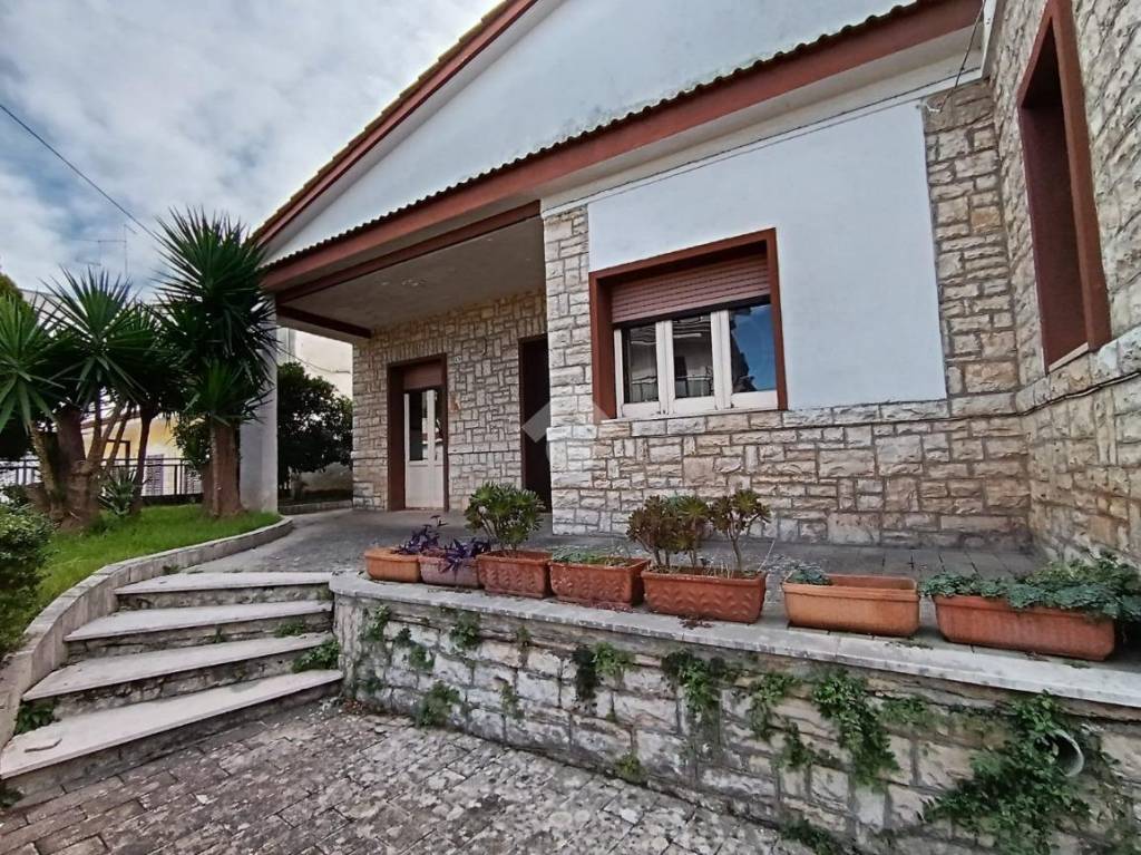 Villa in vendita a Cassano delle Murge via della Repubblica, 43