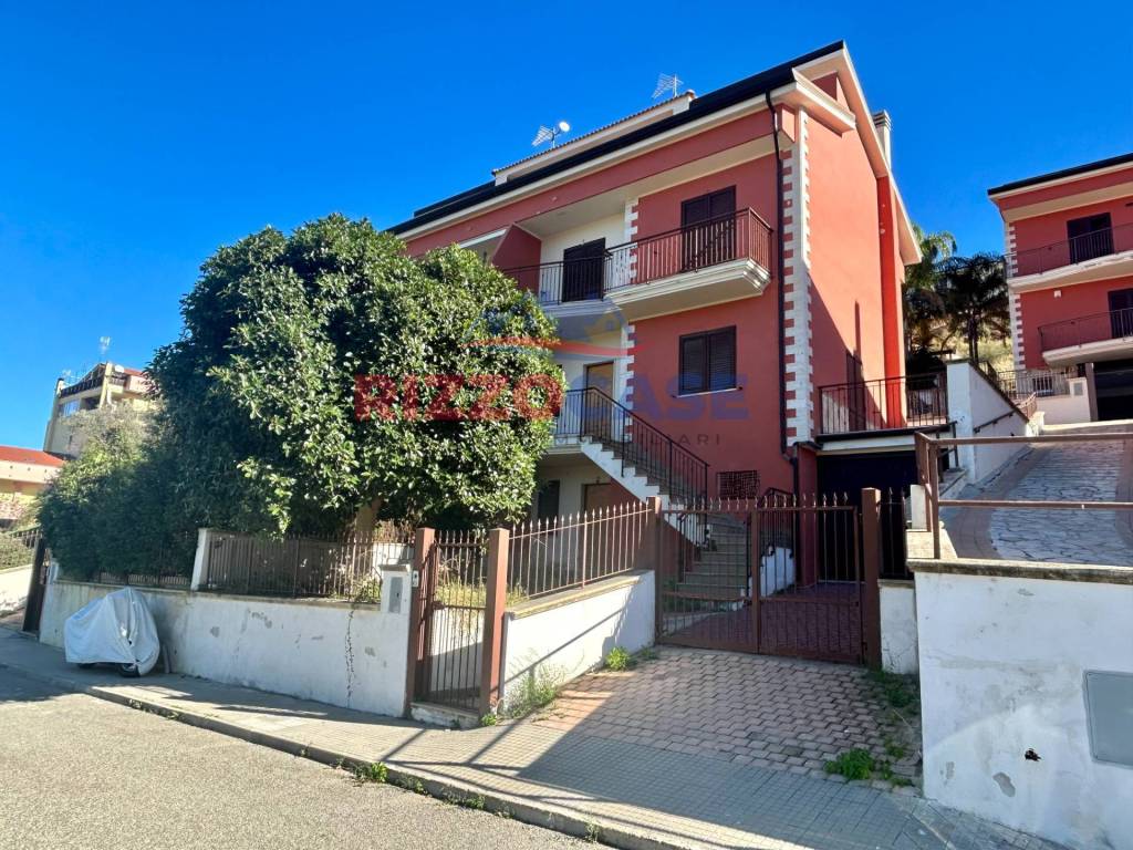 Villa Bifamiliare in vendita a Corigliano-Rossano via Amerigo Vespucci, snc