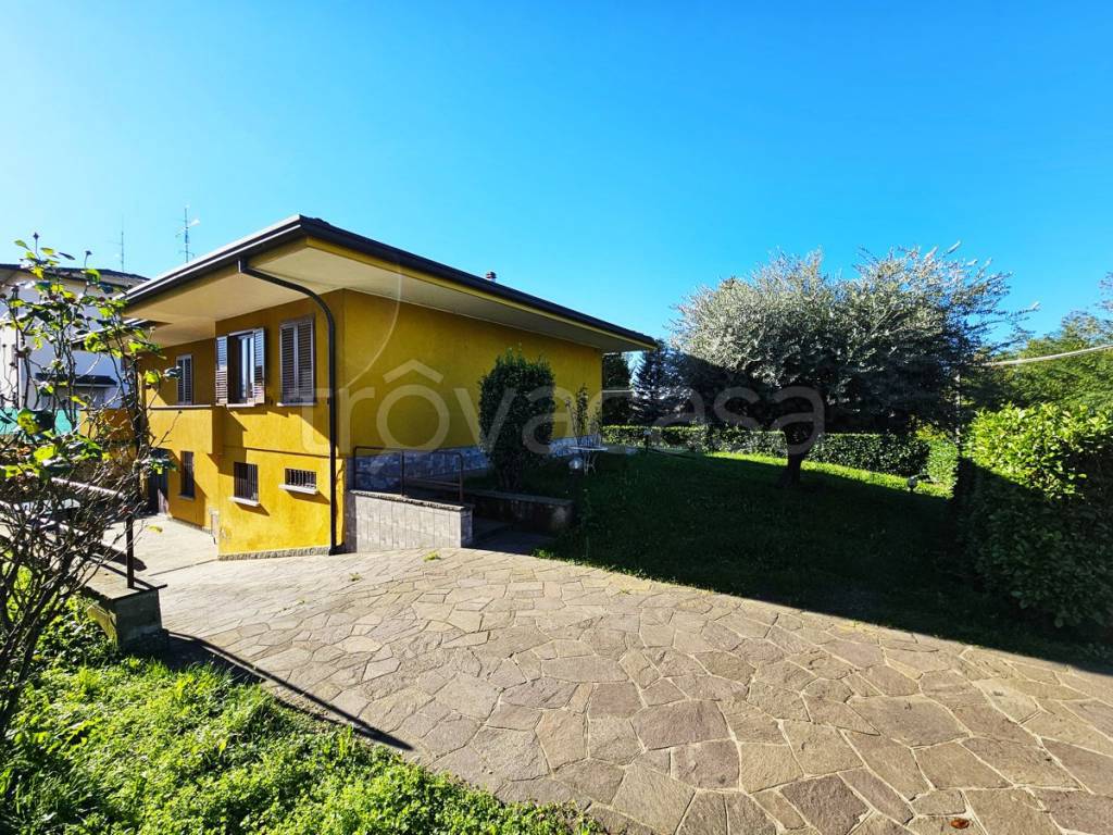 Villa in vendita a Figino Serenza via Monte Rosa, 25