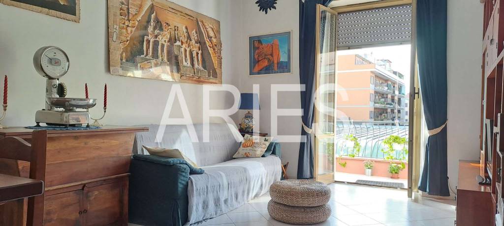 Appartamento in vendita a Roma via Stefano Cansacchi