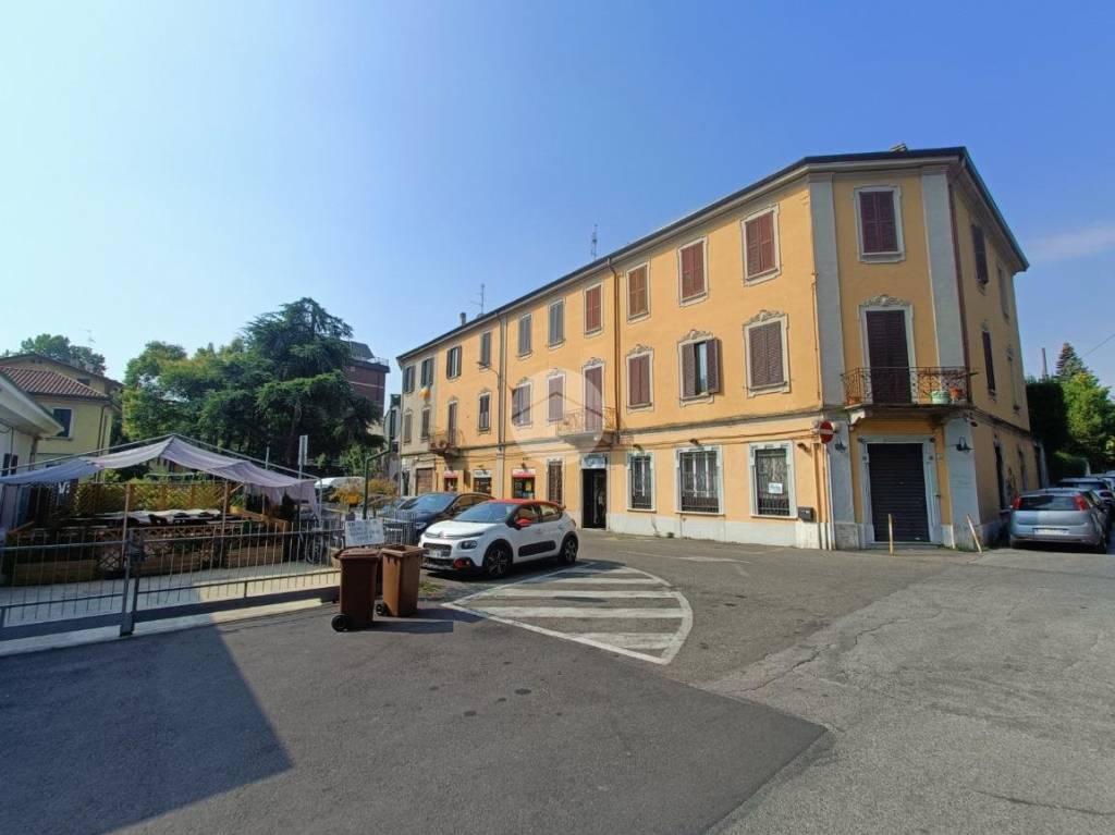 Appartamento in vendita a Carate Brianza via Giuseppe Sirtori, 1