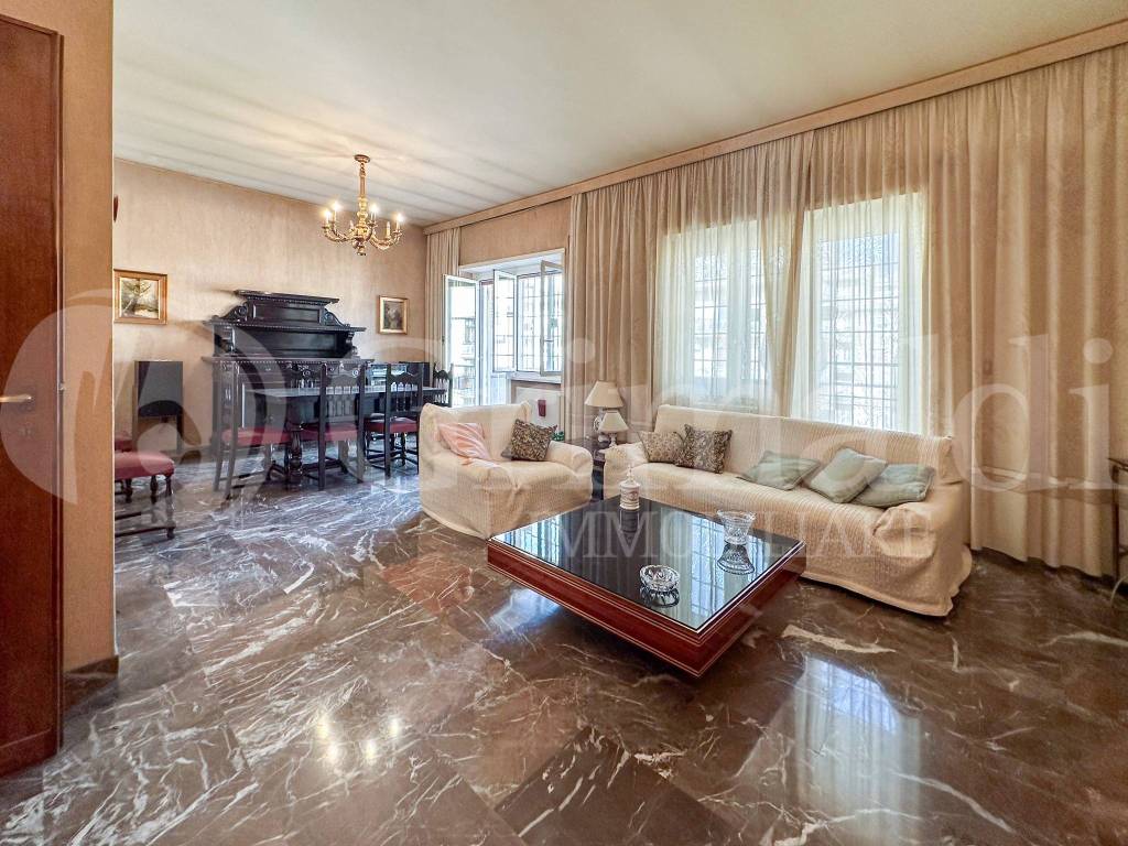 Appartamento in vendita a Roma via di Monte Verde, 266