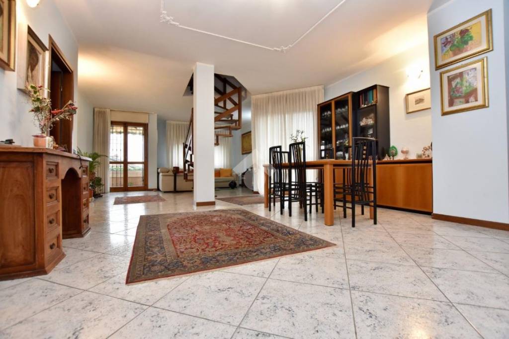 Appartamento in vendita a Vignate via Raffaello Sanzio, 22