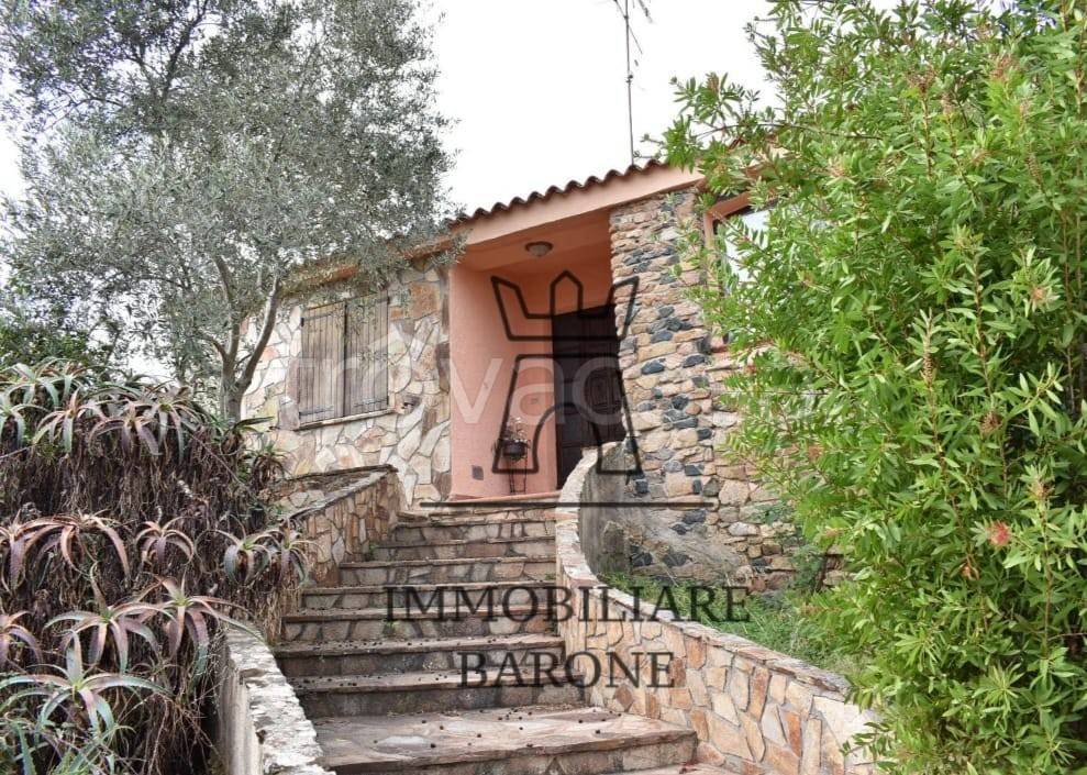 Villa in vendita a Olbia via Pamentu Integghiatu