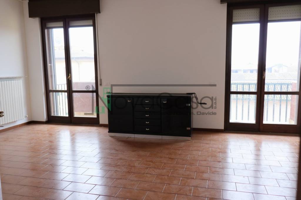 Appartamento in vendita a Secugnago via Vittorio Veneto, 15
