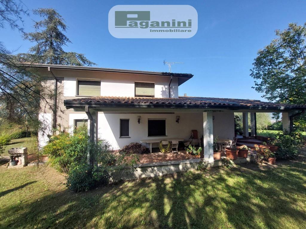 Villa Bifamiliare in vendita a Vezzano Ligure via Corongiola