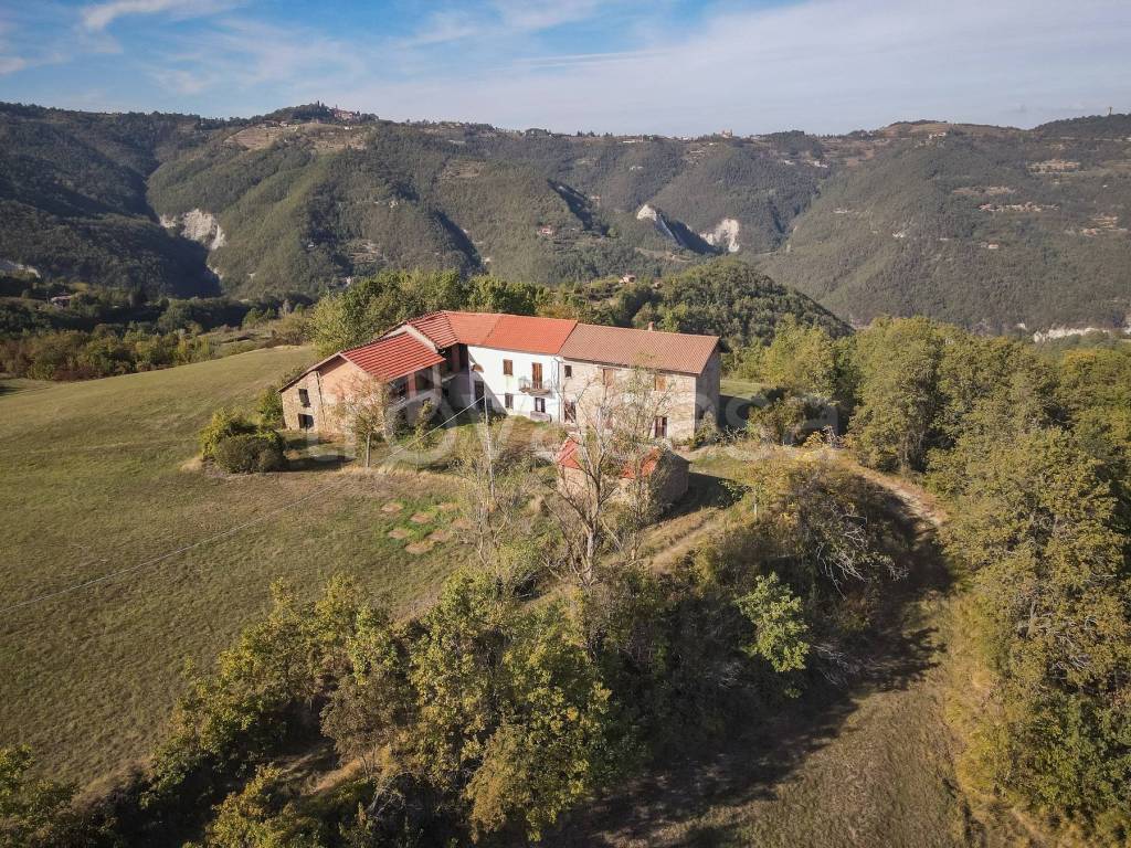 Casale in vendita a Roccaverano sp125