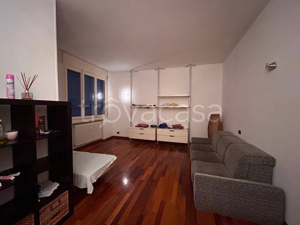 Appartamento in vendita a Correggio via Vincenzo Vela, 2