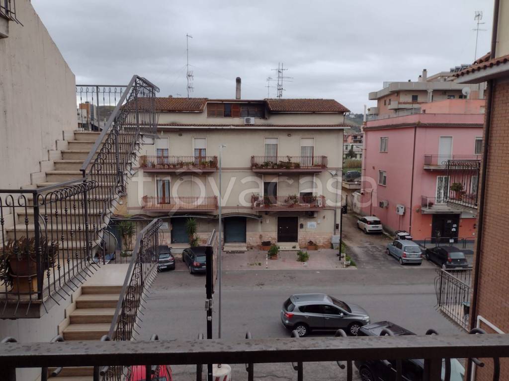 Appartamento in vendita a Monterotondo via Salaria, 188