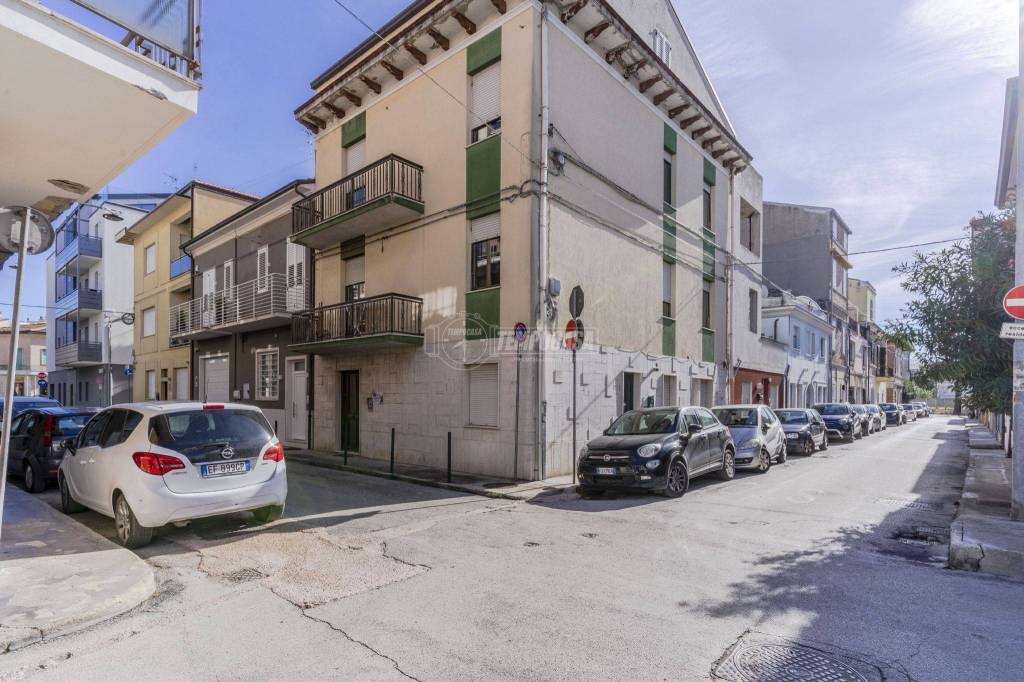 Casa Indipendente in vendita a Civitanova Marche via Venezia 14