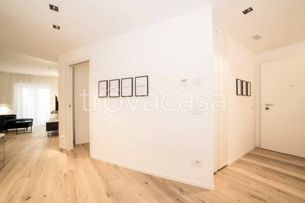 Appartamento in vendita a Milano via Giuseppe Sirtori, 5