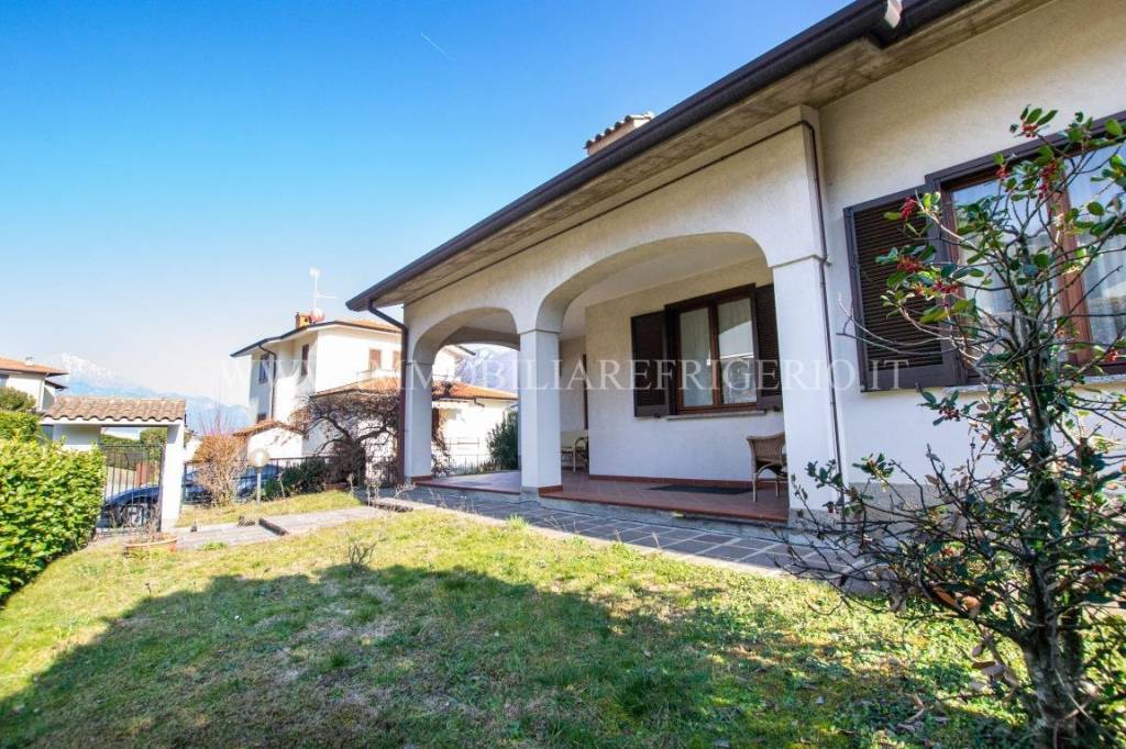 Villa in vendita a Olginate via Belvedere