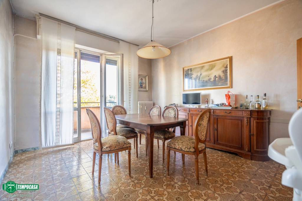 Appartamento in vendita a Carate Brianza via Enrico Toti, 18