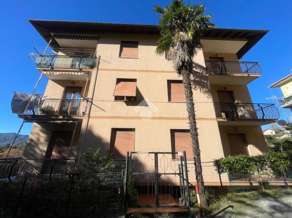 Appartamento in vendita a Sant'Olcese via g. Brodolini, 5