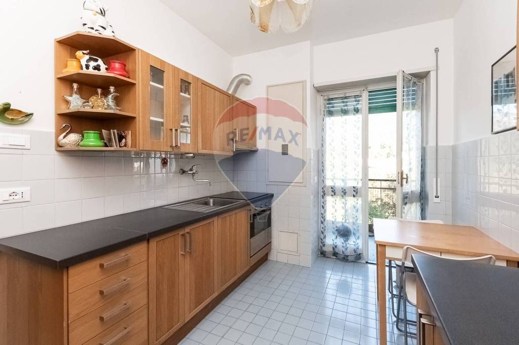 Appartamento in vendita a Rapallo via Francesco Baracca, 9