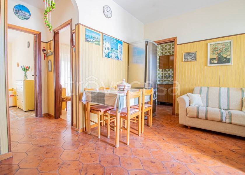 Appartamento in vendita a Lesina viale Pietra Maura, 98