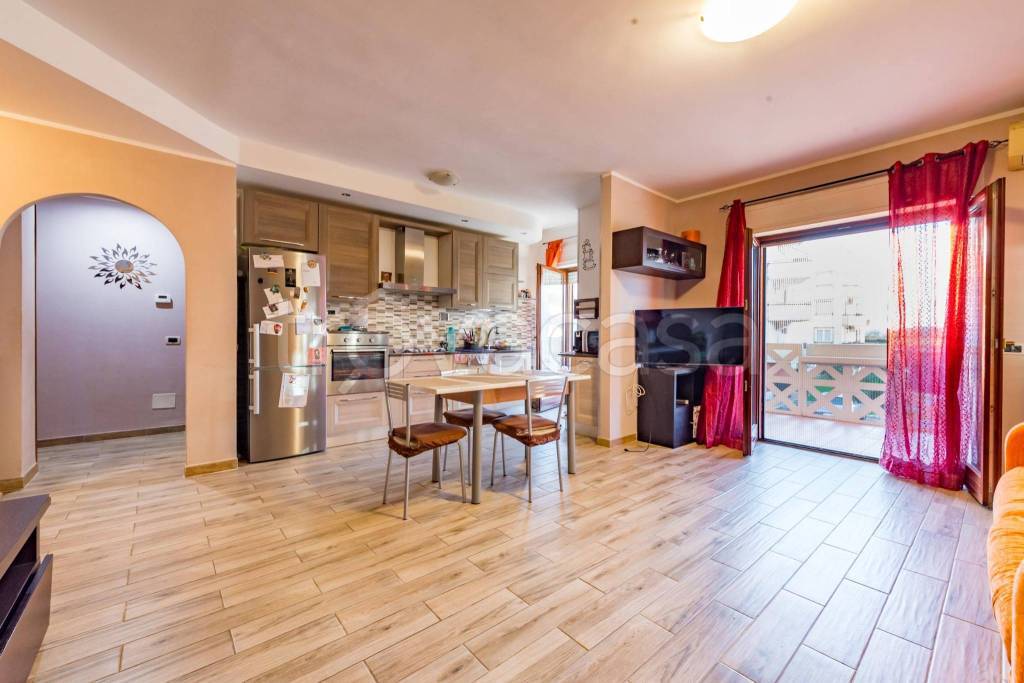 Appartamento in vendita a Guidonia Montecelio via Adriano, 6