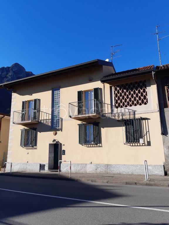 Casa Indipendente in vendita a Valmadrera via 4 Novembre, 24