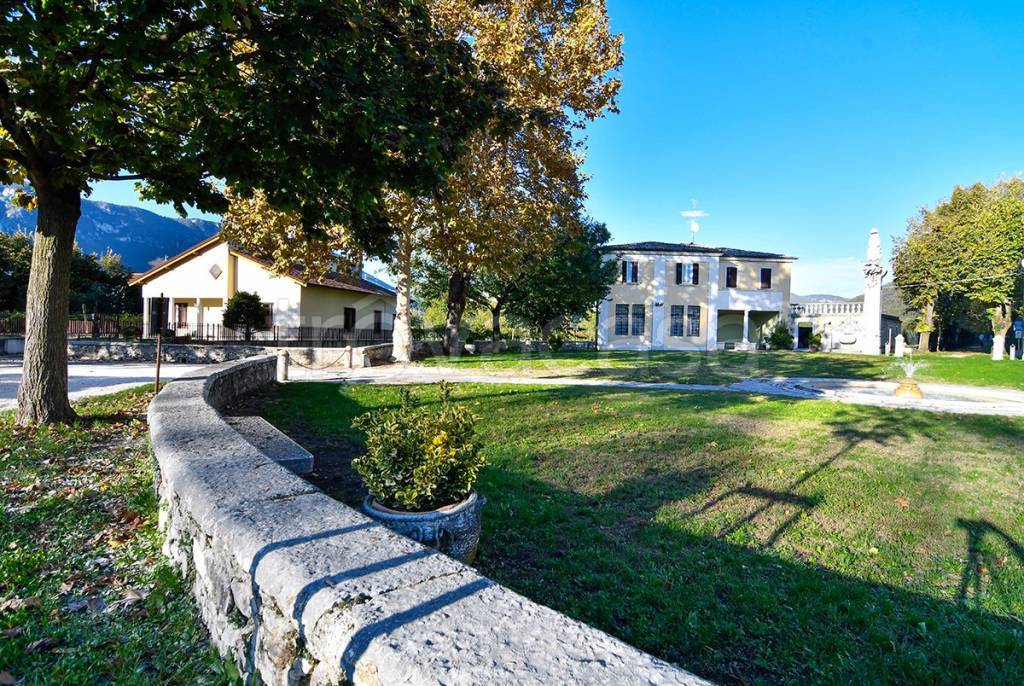 Villa in vendita a Rezzato via Santuario, 73