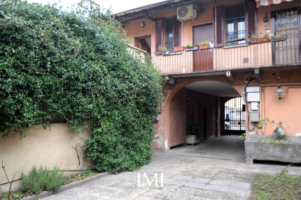 Appartamento in vendita a Milano via Antonio Mambretti, 17
