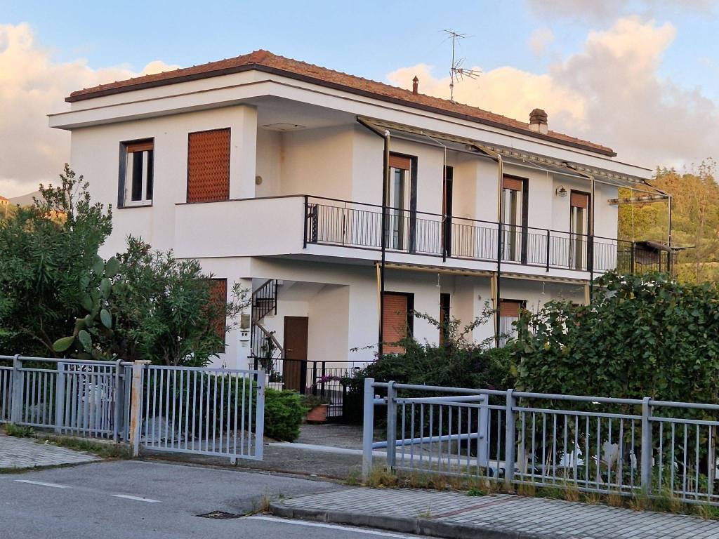 Appartamento in in affitto da privato a Sestri Levante villa Ragone, 2