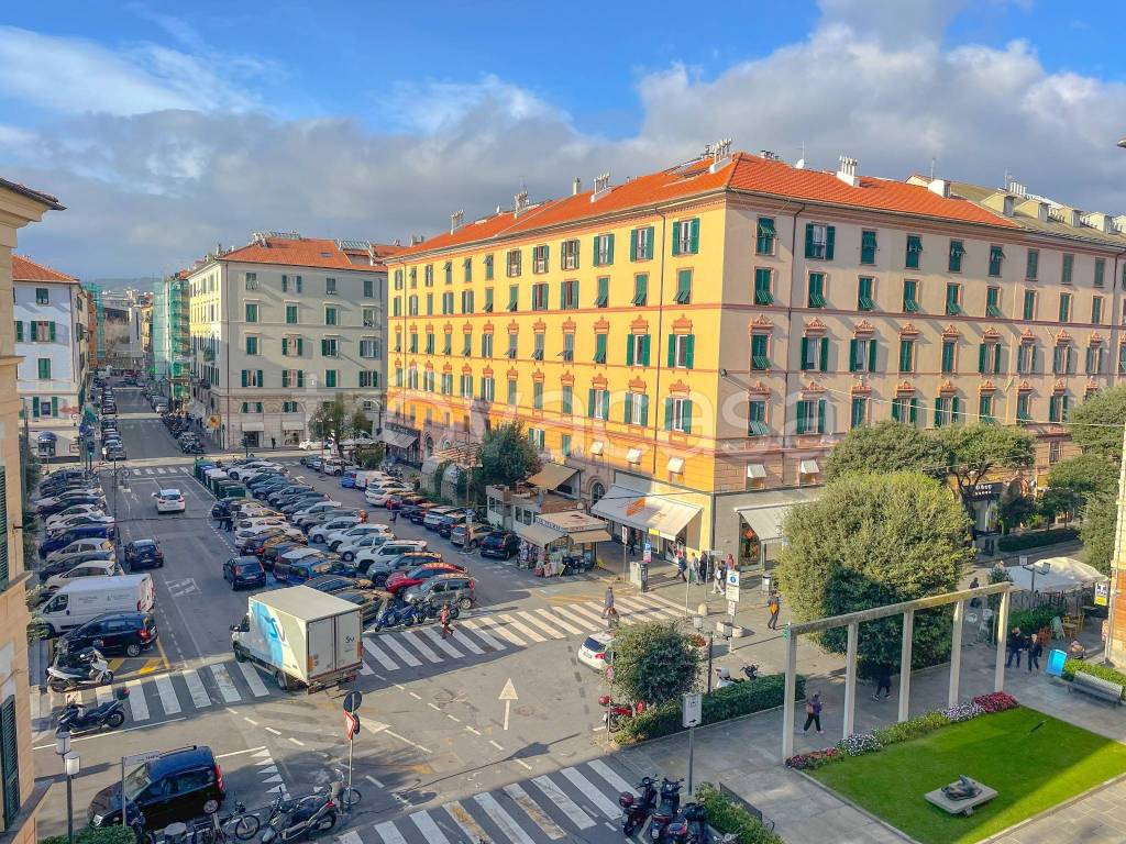 Appartamento in vendita a Savona piazza Giulio II