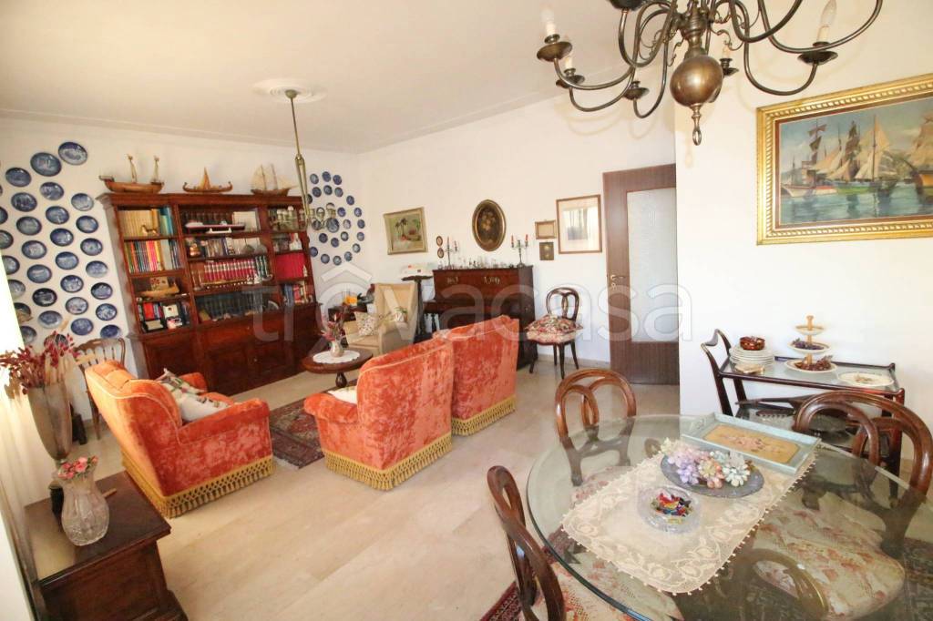 Appartamento in vendita a Genova via Sapello, 15A