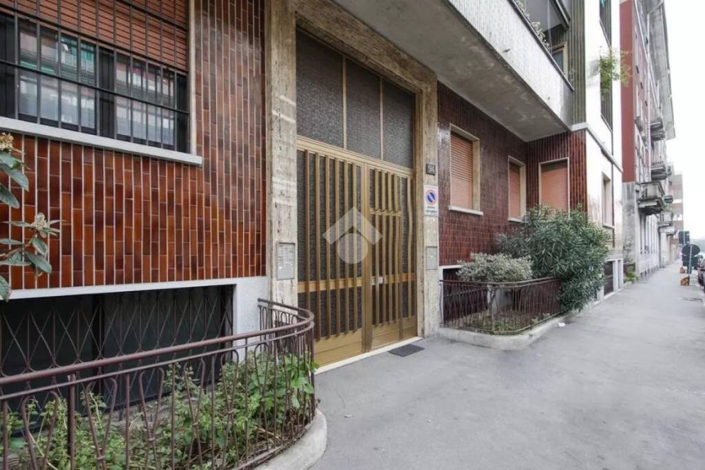 Appartamento in vendita a Milano viale Sarca, 94
