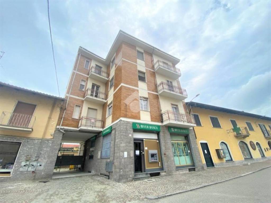 Appartamento in vendita a Bianzè piazza sant'eusebio, 8