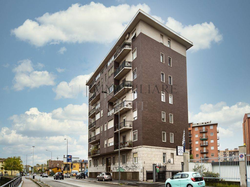 Appartamento in vendita a Milano via Padova, 336