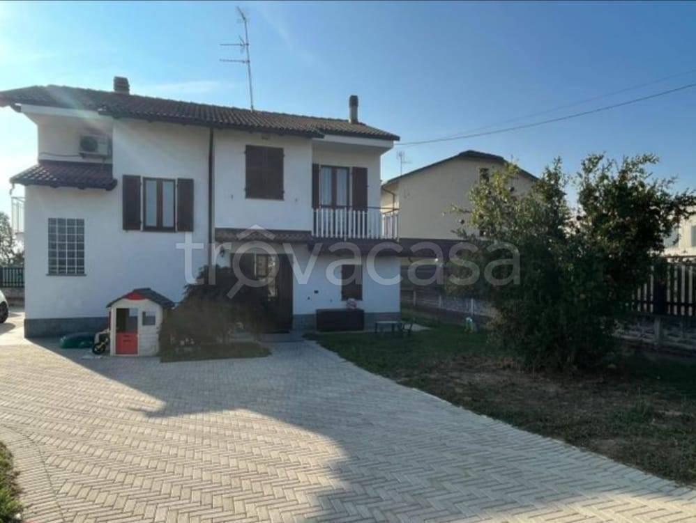 Villa in vendita ad Alessandria via Cascinagrossa