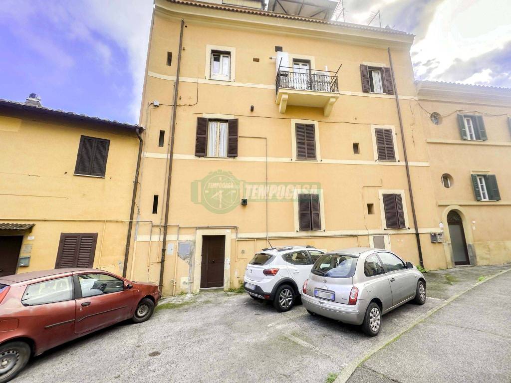 Appartamento in vendita a Bracciano via Garibaldi