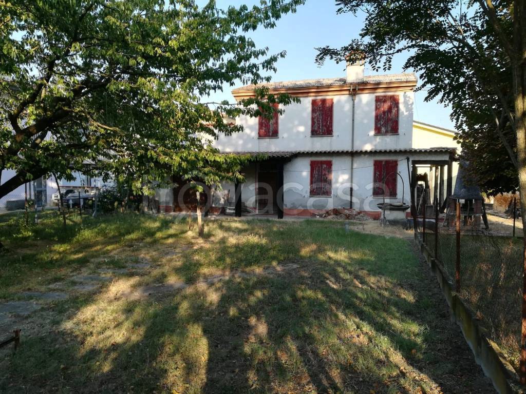 Villa in vendita a Lugo via Giuseppe Moruzzi, 9
