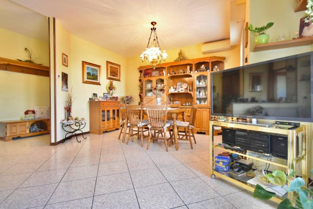 Appartamento in vendita a Santarcangelo di Romagna via Dante di Nanni