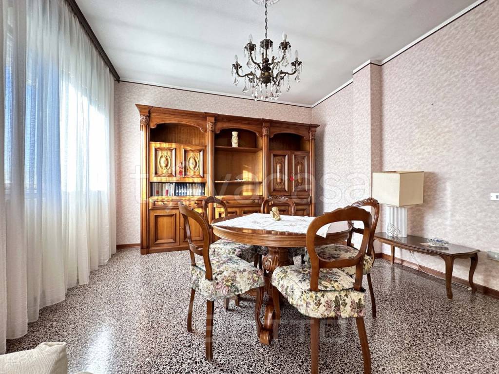 Appartamento in vendita a Gattinara via Manzoni, 23