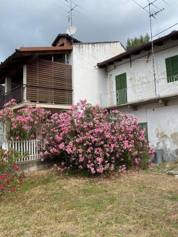 Casa Indipendente in vendita a Montiglio Monferrato frazione Pironda, 9