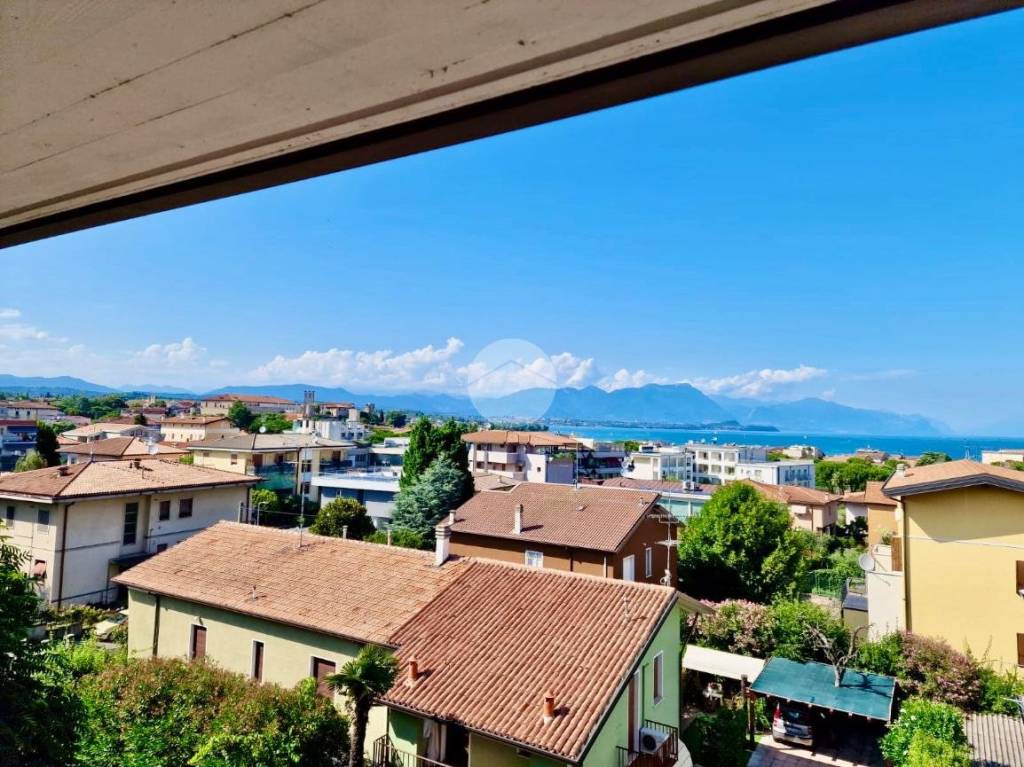 Appartamento in vendita a Desenzano del Garda via Dante Alighieri, 112
