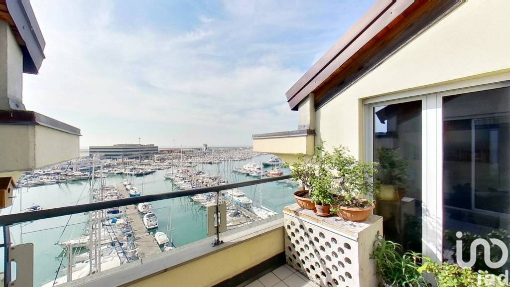 Appartamento in vendita a Genova via Luigi Cibrario, 31