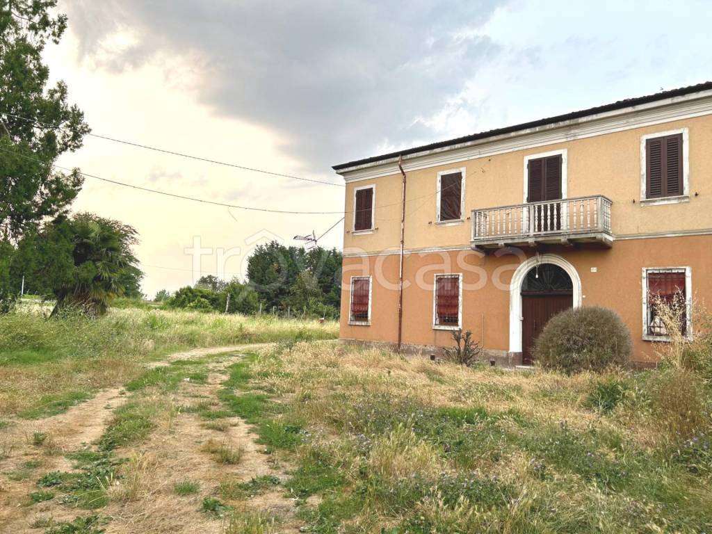 Casa Indipendente in vendita a Ferrara via Ravenna, 377