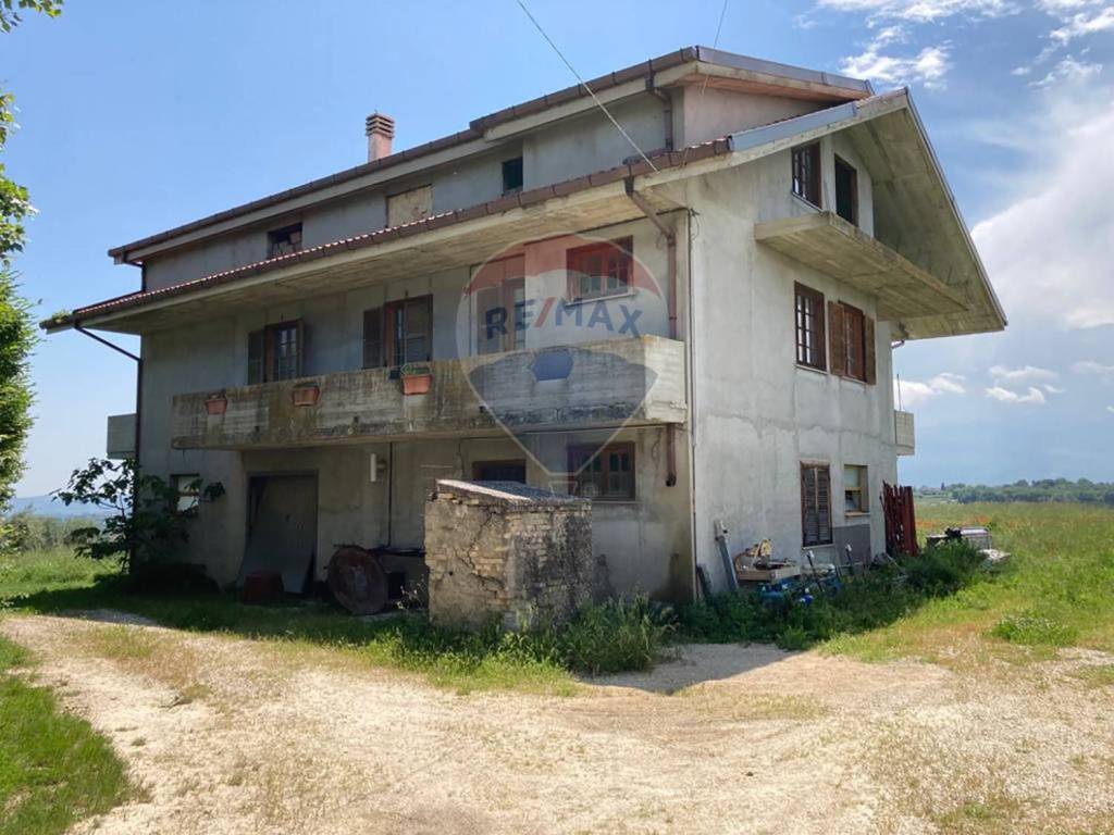 Villa in vendita a Catignano contrada Micarone, 51