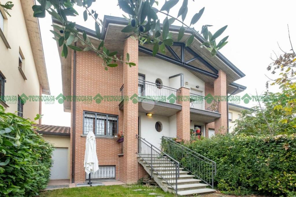 Villa Bifamiliare in vendita a Valsamoggia via Larga, 10