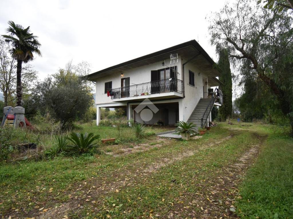 Villa in vendita a Sermoneta via le Pastine, 76