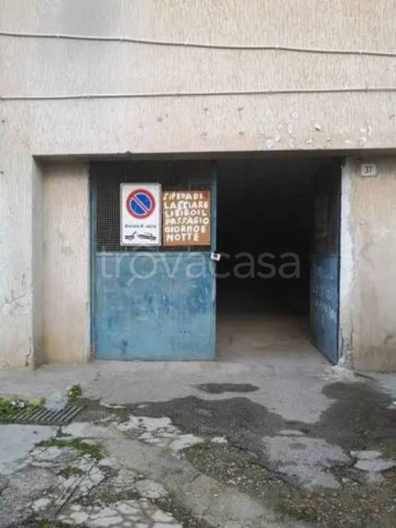 Garage in vendita a Palermo felix Mendelssohn