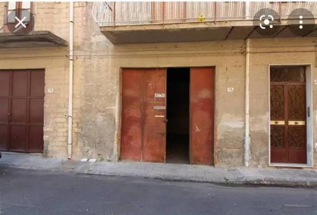 Garage in vendita a Carlentini arezzo
